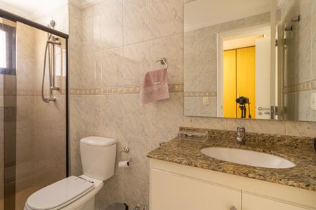 Apartamento à venda com 165m², 3 quartos e 3 vagasBanheiro da Suíte 4