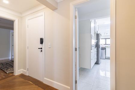 Apartamento à venda com 165m², 3 quartos e 3 vagasEntrada