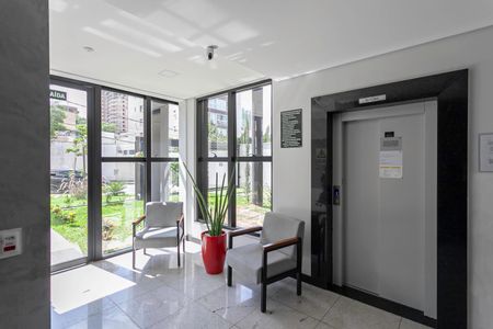 Apartamento para alugar com 33m², 1 quarto e 1 vagaHall social