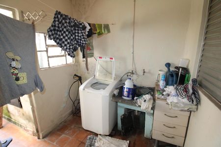 Casa à venda com 400m², 5 quartos e 2 vagasCasa 1 - Área de Serviço