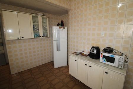 Casa à venda com 400m², 5 quartos e 2 vagasCasa 1 - Cozinha