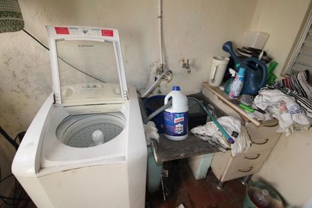 Casa à venda com 400m², 5 quartos e 2 vagasCasa 1 - Área de Serviço