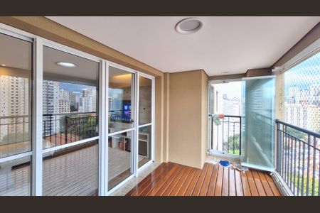 Apartamento à venda com 110m², 3 quartos e 2 vagasVaranda