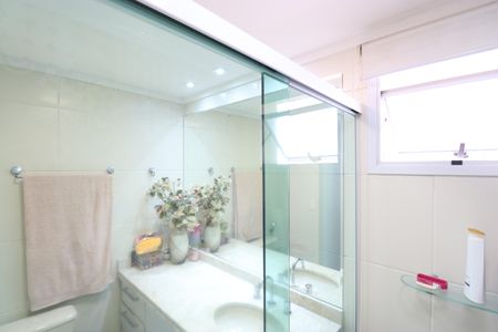 Apartamento à venda com 110m², 3 quartos e 2 vagasBanheiro da Suíte