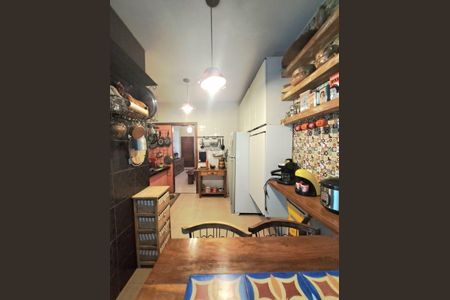 Apartamento à venda com 74m², 2 quartos e 1 vaga