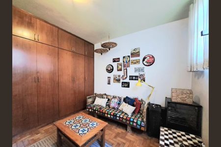 Apartamento à venda com 74m², 2 quartos e 1 vaga