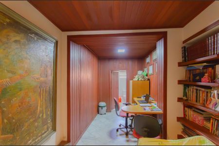 Casa à venda com 800m², 4 quartos e 6 vagasSuíte 2