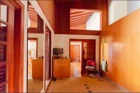 Casa à venda com 800m², 4 quartos e 6 vagasSuíte 1