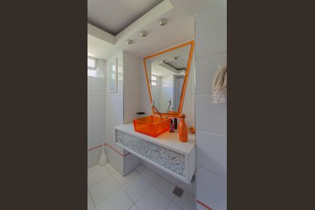 Casa à venda com 800m², 4 quartos e 6 vagasBanheiro da Suíte 2