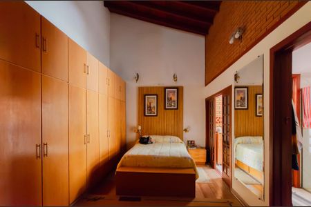 Casa à venda com 800m², 4 quartos e 6 vagasSuíte 1