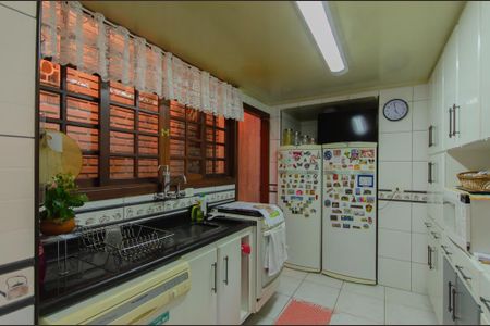 Casa à venda com 800m², 4 quartos e 6 vagasCozinha