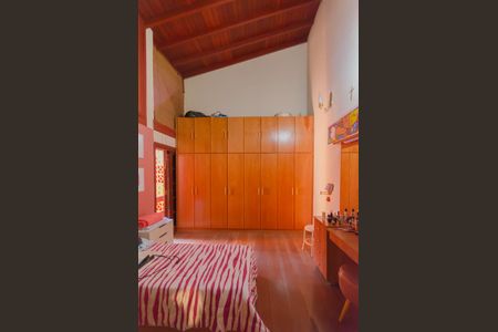 Casa à venda com 800m², 4 quartos e 6 vagasQuarto 2