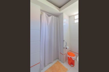 Casa à venda com 800m², 4 quartos e 6 vagasBanheiro da Suíte 2