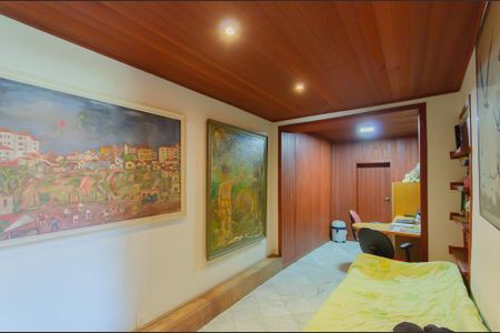 Casa à venda com 800m², 4 quartos e 6 vagasSuíte 2