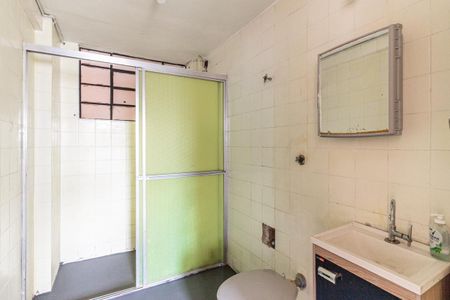 Banheiro de kitnet/studio para alugar com 1 quarto, 50m² em Santa Ifigênia, São Paulo