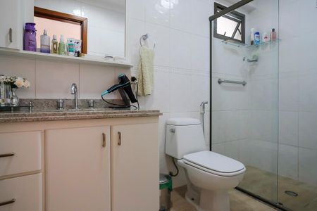 Apartamento à venda com 118m², 3 quartos e 2 vagasBanheiro da suíte 1
