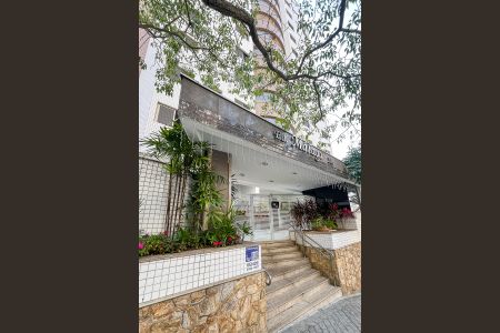 Apartamento à venda com 118m², 3 quartos e 2 vagasFachada + plaquinha