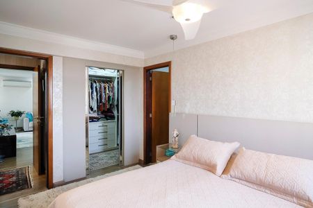 Apartamento à venda com 118m², 3 quartos e 2 vagasSuíte 1