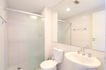 Banheiro de apartamento à venda com 1 quarto, 41m² em Água Branca, São Paulo