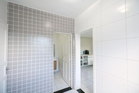 Casa à venda com 187m², 2 quartos e 2 vagas Casa à venda com 187m², 2 quartos e 2 vagasÁrea de Serviço