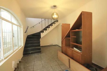 Casa à venda com 2 quartos, 179m² em Vila Lucinda, Santo André
