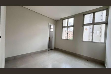 Apartamento à venda com 2 quartos, 56m² em Centro, Belo Horizonte