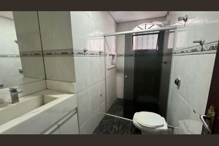 Casa à venda com 4 quartos, 210m² em Alípio de Melo, Belo Horizonte