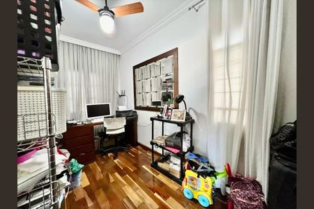 Casa à venda com 412m², 6 quartos e 4 vagas