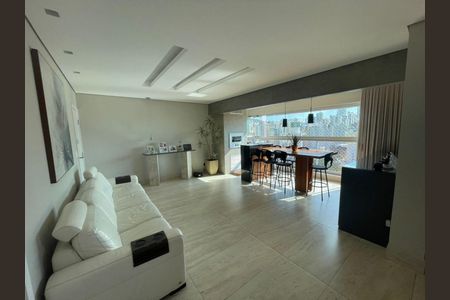Apartamento à venda com 3 quartos, 136m² em Estoril, Belo Horizonte