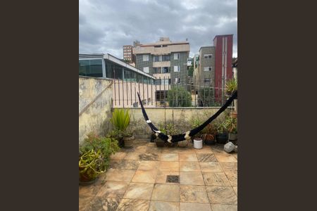 Apartamento à venda com 144m², 3 quartos e 1 vaga Apartamento à venda com 144m², 3 quartos e 1 vagaTerraço