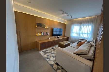 Apartamento à venda com 3 quartos, 213m² em Cambuí, Campinas