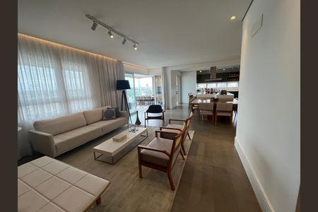 Apartamento à venda com 3 quartos, 213m² em Cambuí, Campinas