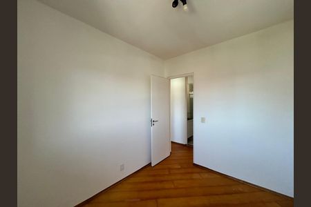 Apartamento à venda com 76m², 3 quartos e 2 vagasQuarto 3