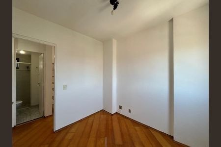 Apartamento à venda com 76m², 3 quartos e 2 vagasQuarto 3