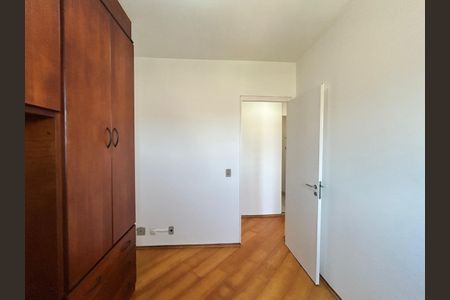 Apartamento à venda com 76m², 3 quartos e 2 vagasQuarto 2