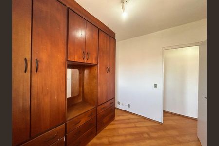 Apartamento à venda com 76m², 3 quartos e 2 vagasQuarto 2