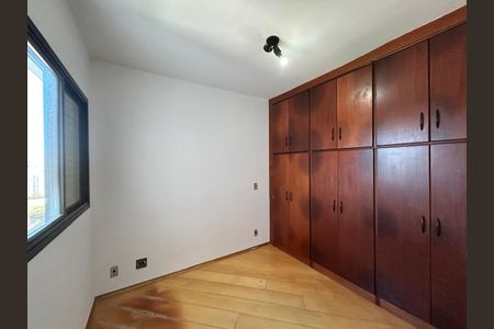 Quarto 1 - Suíte 1 de apartamento para alugar com 3 quartos, 76m² em Vila Campo Grande, São Paulo