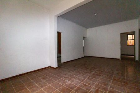 Casa à venda com 240m², 5 quartos e 4 vagasCasa 3: Sala