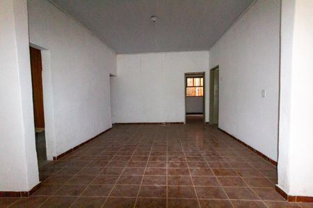 Casa à venda com 240m², 5 quartos e 4 vagasCasa 3: Sala
