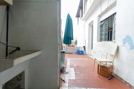 Casa à venda com 240m², 5 quartos e 4 vagasÁrea de serviço e quintal