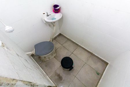 Casa à venda com 240m², 5 quartos e 4 vagasCasa 2: Banheiro