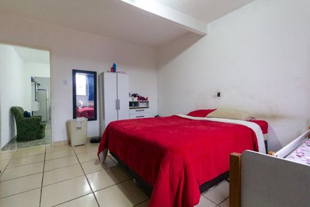 Casa à venda com 240m², 5 quartos e 4 vagasCasa 1: Quarto