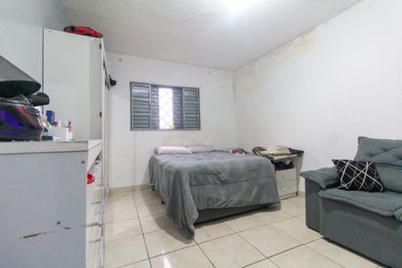 Casa à venda com 240m², 5 quartos e 4 vagasCasa 2: Quarto