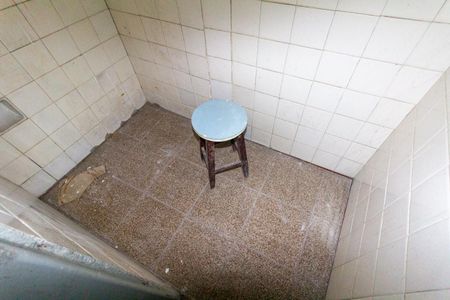 Casa à venda com 240m², 5 quartos e 4 vagasCasa 3: Área de Serviço