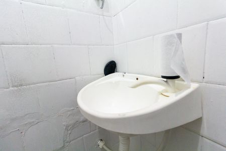 Casa à venda com 240m², 5 quartos e 4 vagasCasa 1: Banheiro