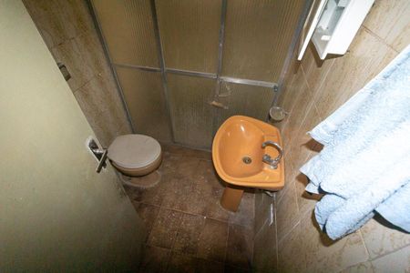 Casa à venda com 240m², 5 quartos e 4 vagasCasa 3: Banheiro