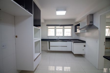 Apartamento à venda com 317m², 4 quartos e 4 vagasCozinha