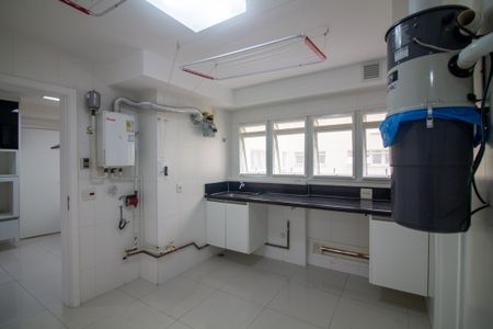 Apartamento à venda com 317m², 4 quartos e 4 vagasÁrea de Serviço