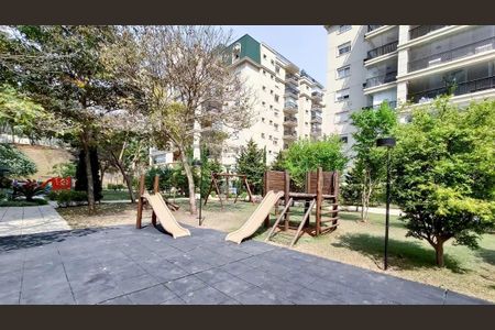 Apartamento à venda com 317m², 4 quartos e 4 vagasÁrea comum - Playground
