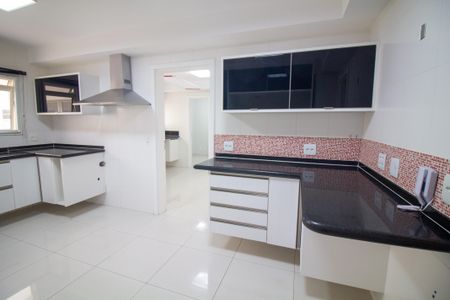 Apartamento à venda com 317m², 4 quartos e 4 vagasCozinha